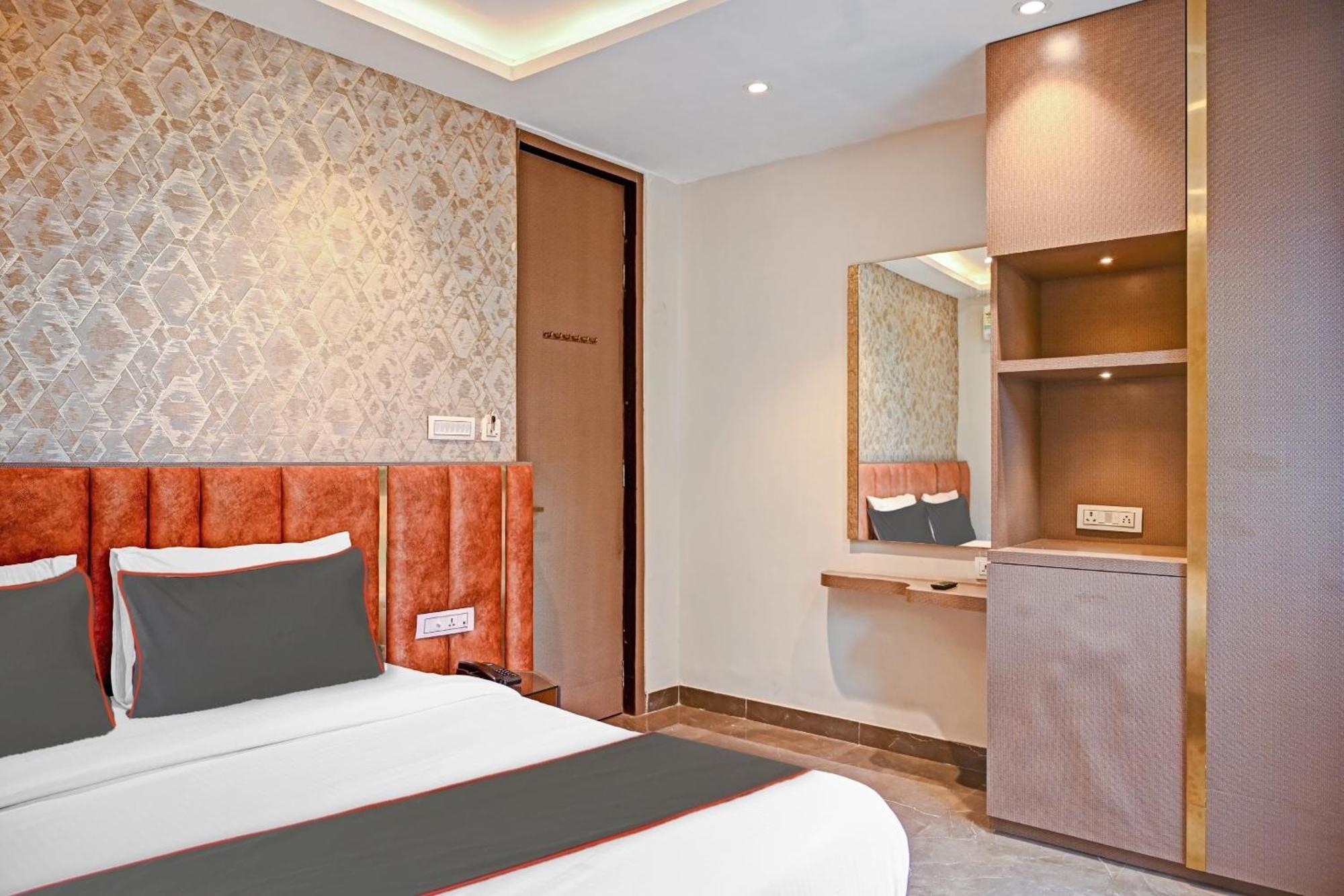 Collection O Vrindavan Hotel Kolkata