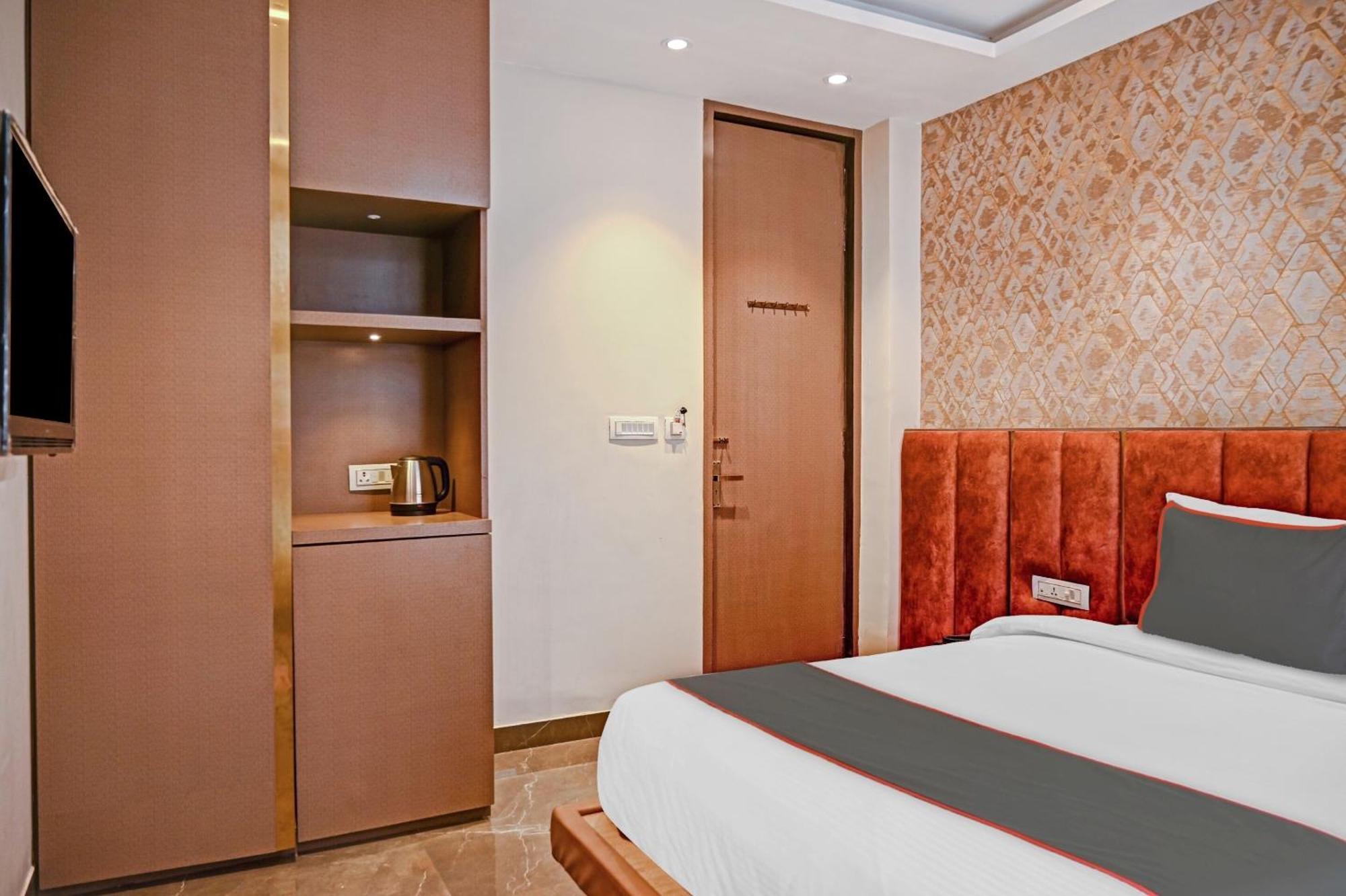 Collection O Vrindavan Hotel Kolkata